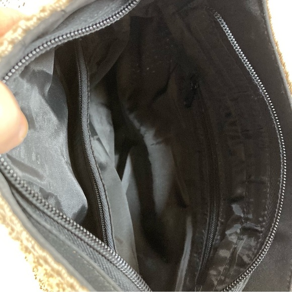 Crochet Shoulder Purse - Picture 8 of 11